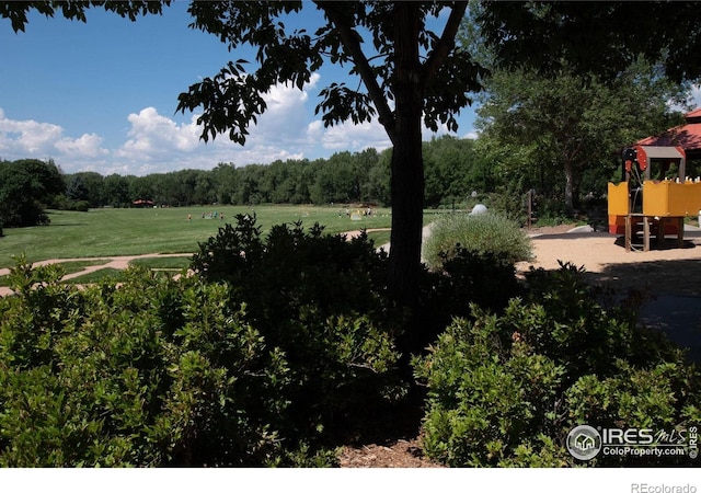 1426 Brookfield Dr, Longmont, CO 80501