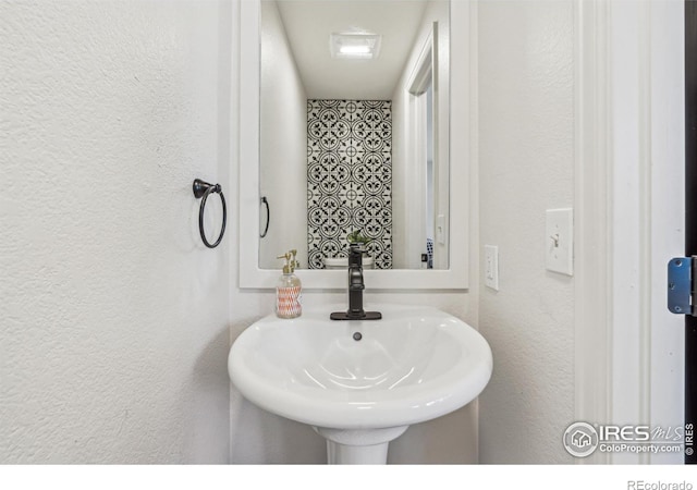 608 Bluegrass Dr, Longmont, CO 80503 - photo 19