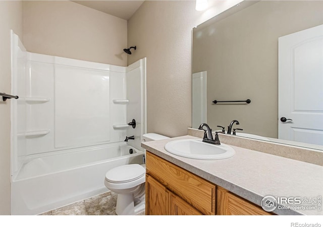 10400 17th St, Greeley, CO 80634 - full bath featuring vanity and shower / bath combination