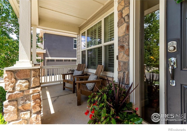 3290 Discovery Ct, Broomfield, CO 80023 - view of covered porch