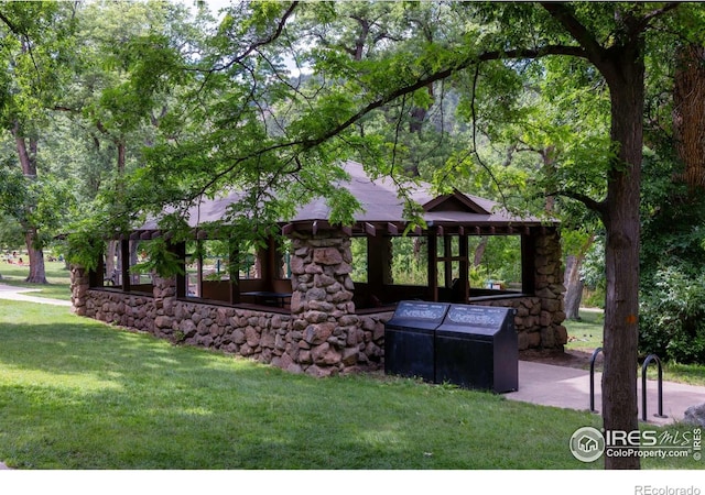 337 Arapahoe Ave Unit 303, Boulder, CO 80302 - view of property's community with a yard