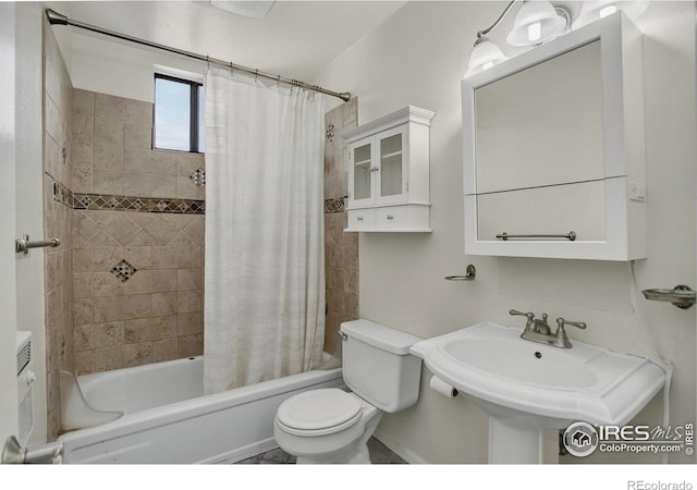 2279 Spruce St Unit 8, Boulder, CO 80302 - full bath with toilet and shower / tub combo with curtain