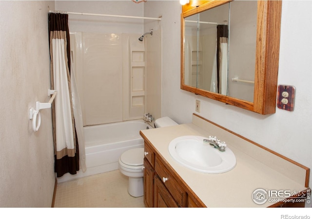 19089 Chambers Dr, Sterling, CO 80751 - full bath featuring vanity and shower / bath combination with curtain