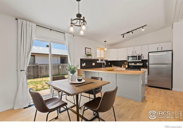 1013 E Willox Ln, Fort Collins, CO 80524 - photo 11