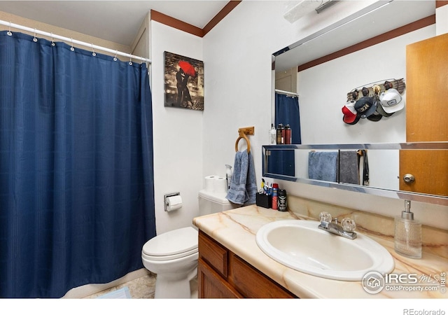 1200-1202 Parker Dr, Longmont, CO 80501 - full bath with vanity and a shower with shower curtain