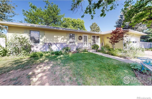 2319 Cotswold Ct, Fort Collins, CO 80526 - ranch-style home with a front yard
