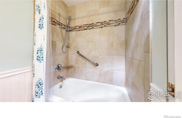2319 Cotswold Ct, Fort Collins, CO 80526 - full bathroom featuring shower / tub combo with curtain