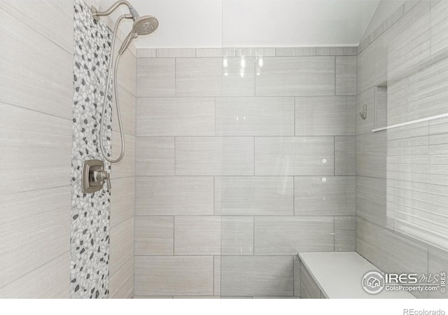 11417 King Way, Westminster, CO 80031 - full bathroom featuring a tile shower