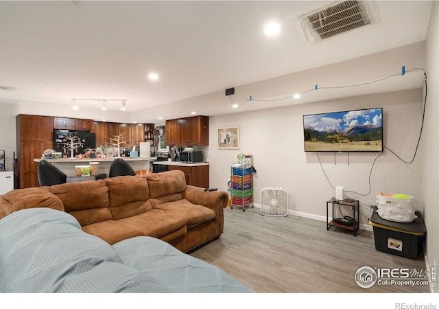 643 W 10th St, Loveland, CO 80537 - photo 2