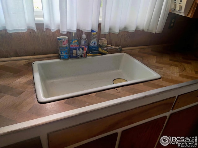 interior details featuring sink