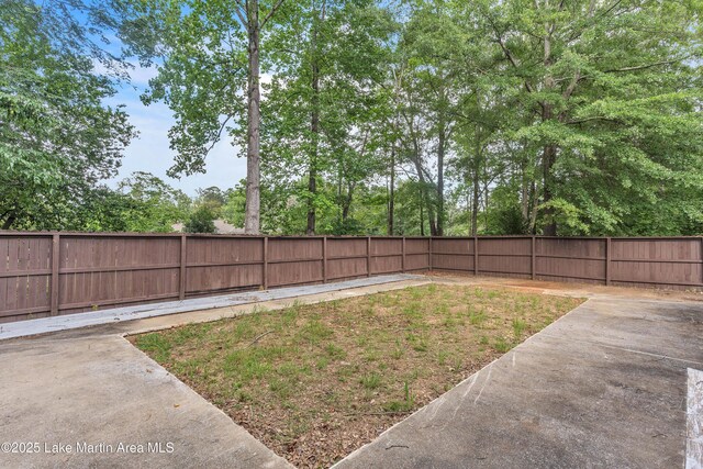 226 Auburn Dr, Alexander City, AL 35010 - view of fenced backyard