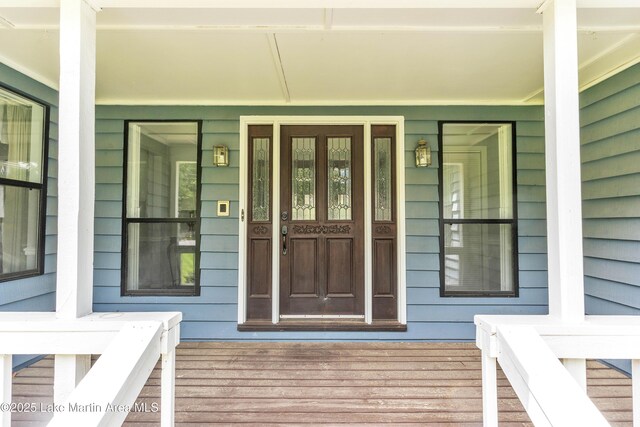 226 Auburn Dr, Alexander City, AL 35010 - property entrance featuring a porch
