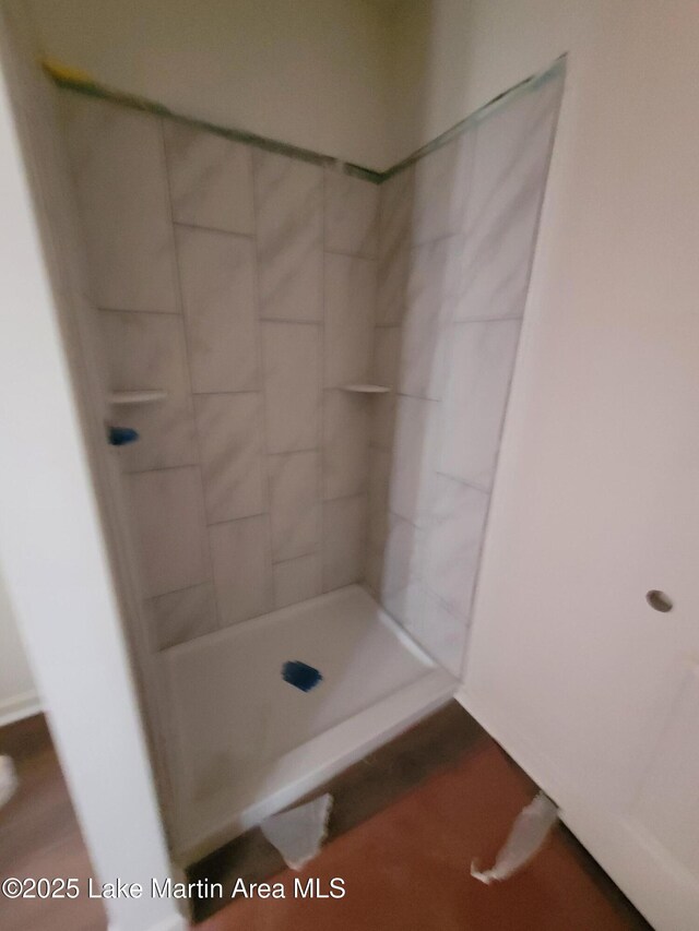 214 Mccain Rd, Eclectic, AL 36024 - bathroom with a tile shower