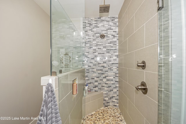 24 Hideaway Cir, Jacksons Gap, AL 36861 - bathroom featuring a tile shower