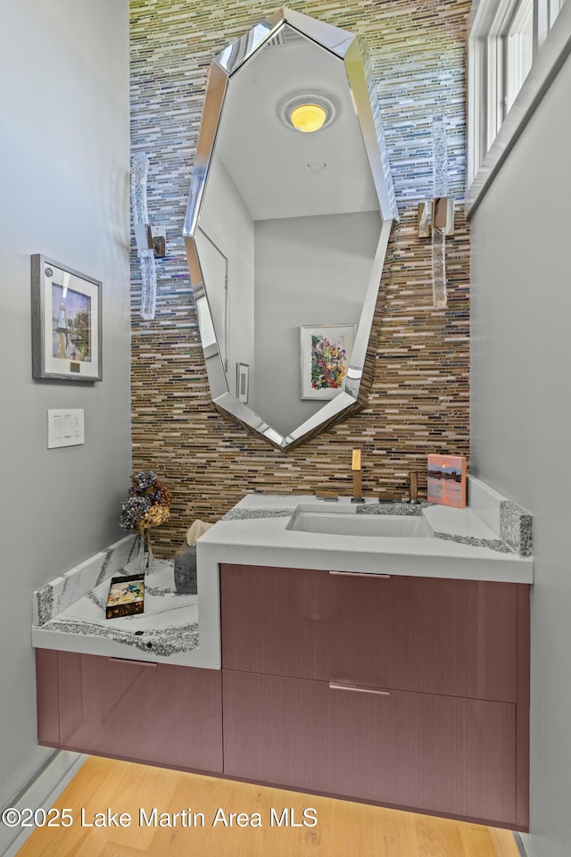 1020 Wake Robin, Eclectic, AL 36024 - room details featuring decorative backsplash and a sink