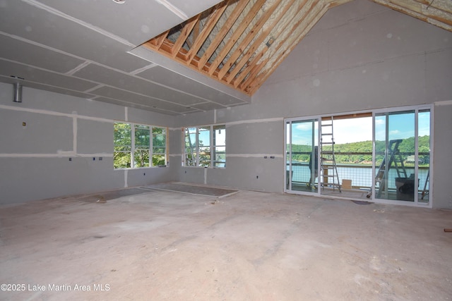 272 River Ridge Rd, Alexander City, AL 35010 - spare room with high vaulted ceiling