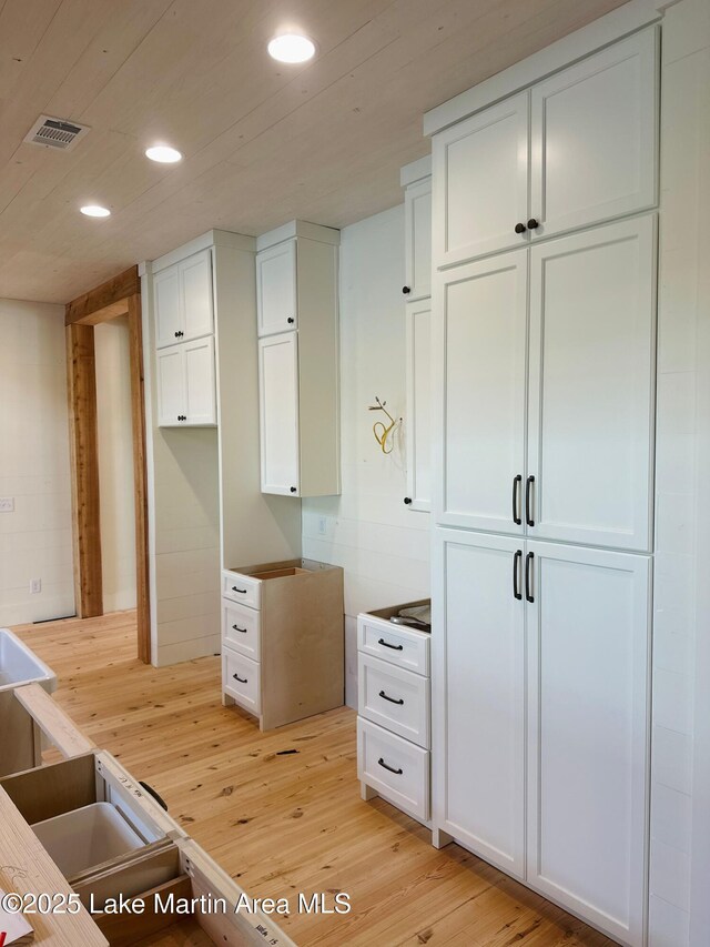 closet with visible vents