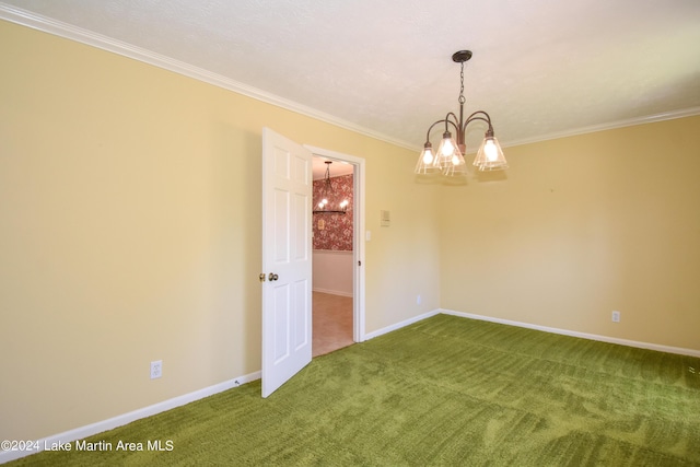 unfurnished room featuring carpet, crown molding, and a notable chandelier