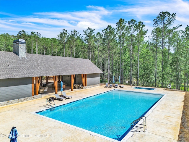 189 Magnolia Way, Dadeville, AL 36853 - community pool with a hot tub and a patio area