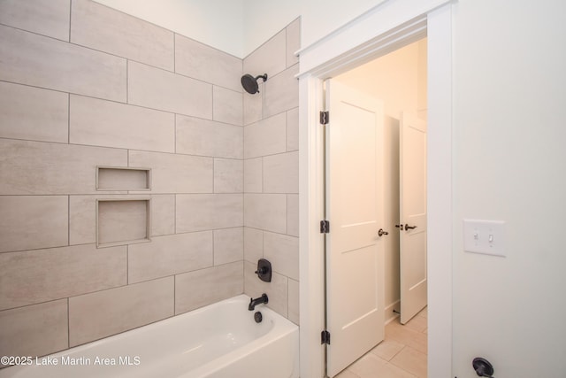 full bathroom with washtub / shower combination