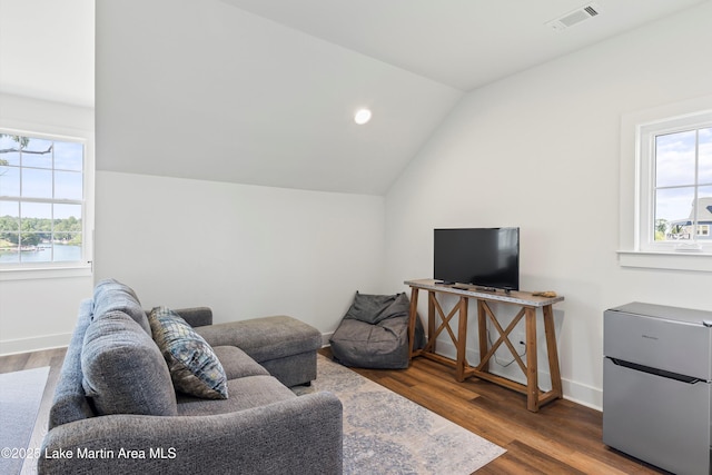 20 Heart Pine Ln, Dadeville, AL 36853 - living area with vaulted ceiling, wood finished floors, and recessed lighting