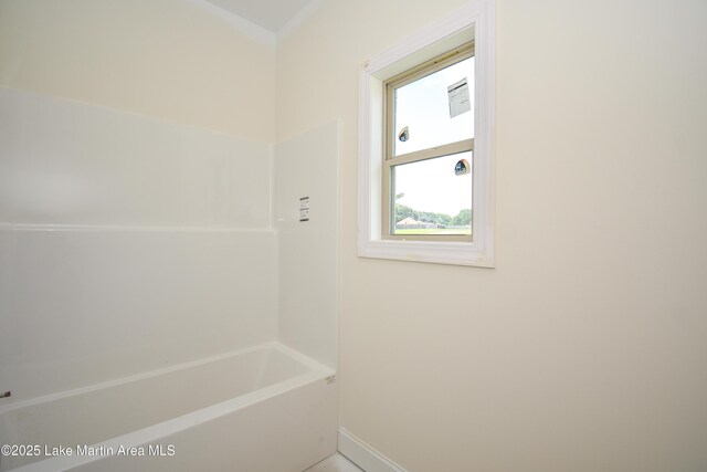 63 Noles Dr, Tallassee, AL 36078 - full bath with baseboards