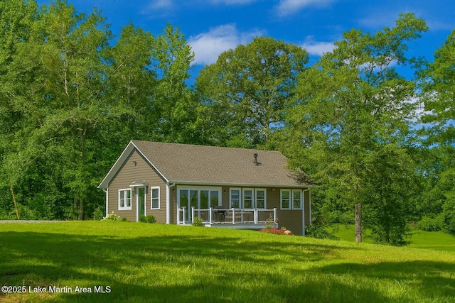 572 Newman Rd, Alexander City, AL 35010 - view of front facade with a front yard
