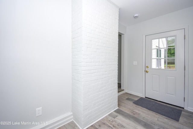1706 Simpson St, Alexander City, AL 35010 - foyer with wood finished floors and baseboards