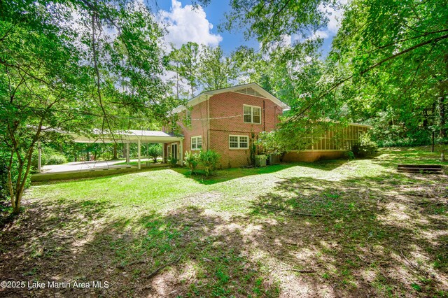 605 Noble Rd, Tallassee, AL 36078 - unfurnished room with baseboards, a ceiling fan, visible vents, and ornamental molding