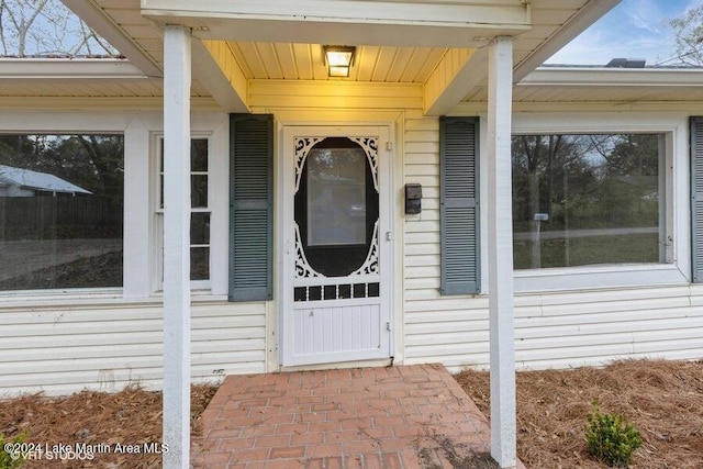 view of entrance to property