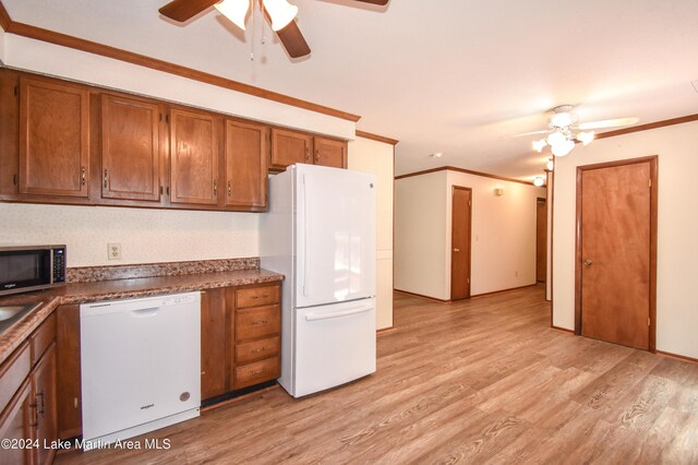 kitchen featuring white appliances, light hardwood / wood-style flooring, ceiling fan, and ornamental molding