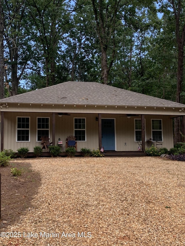 single story home with covered porch