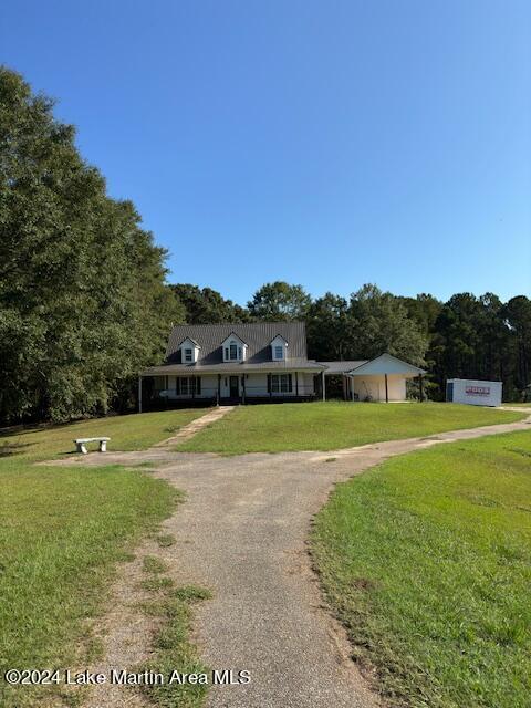 view of front of house with a front lawn