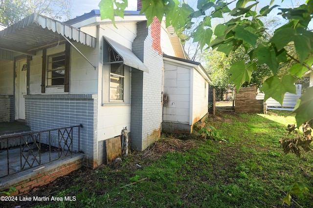 view of home's exterior