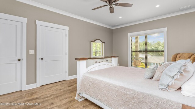 101 Mason Rd, Tallassee, AL 36078 - bedroom featuring recessed lighting, baseboards, ornamental molding, ceiling fan, and light wood-type flooring