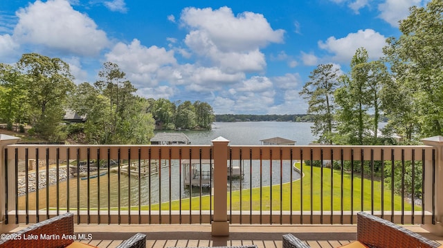 101 Mason Rd, Tallassee, AL 36078 - exterior space featuring a water view and a lawn