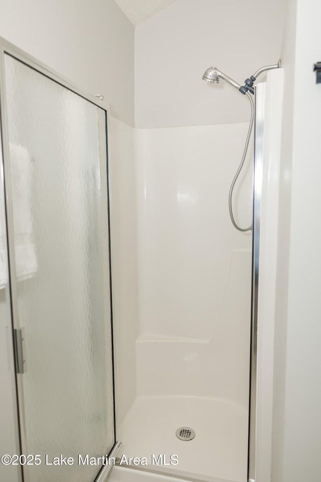 963 Birch Ct, Auburn, AL 36830 - bathroom featuring a shower stall
