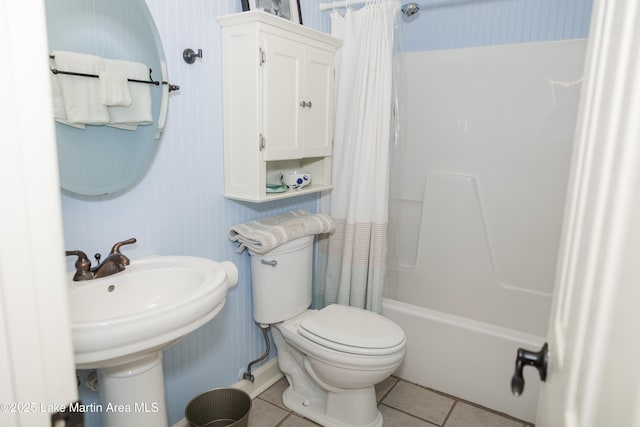 963 Birch Ct, Auburn, AL 36830 - full bathroom featuring tile patterned floors and shower / tub combo with curtain