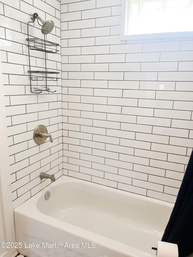 149 Lake Ridge Dr, Jacksons Gap, AL 36861 - full bath featuring shower / bath combo with shower curtain