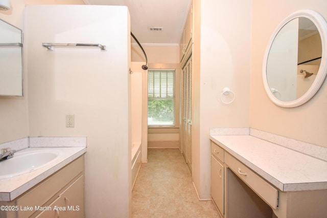 1330 Pearson Chapel Rd, Alexander City, AL 35010 - full bath featuring vanity and bathtub / shower combination