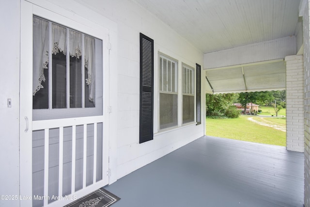 1330 Pearson Chapel Rd, Alexander City, AL 35010 - covered porch with a yard