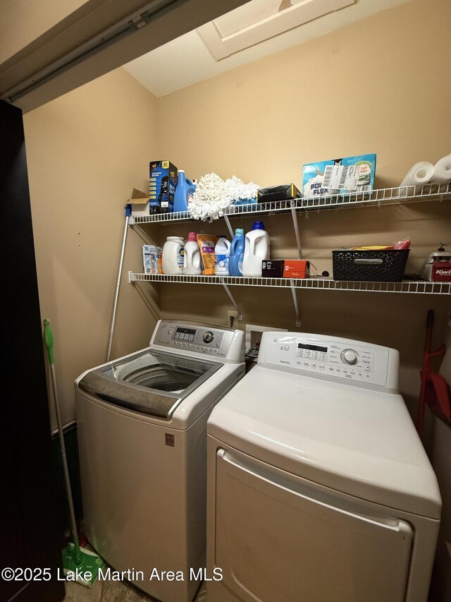 43 Shady Cv, Dadeville, AL 36853 - washroom featuring washing machine and dryer