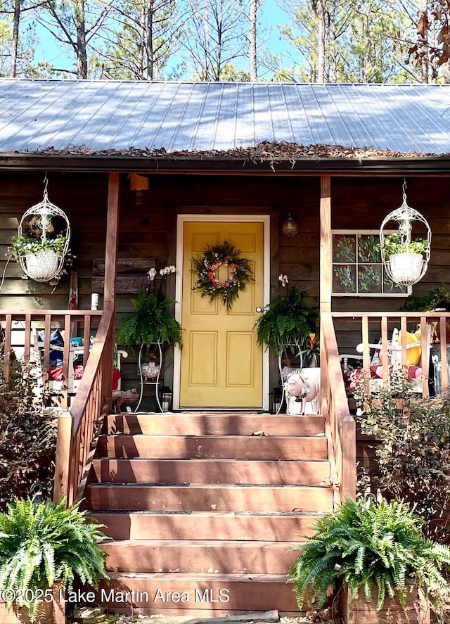 view of property entrance