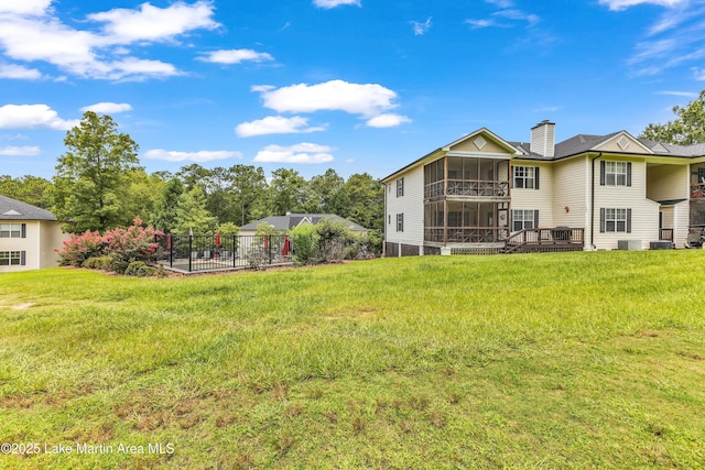 741 Lakeview Rdg, Dadeville, AL 36853 - view of yard featuring a sunroom