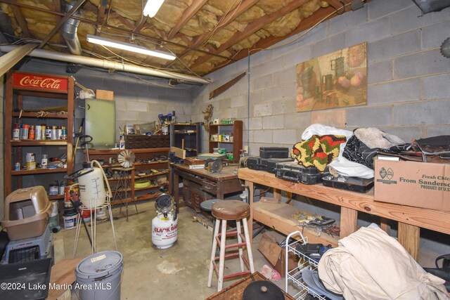 misc room featuring concrete flooring