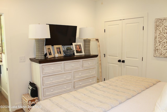 bedroom featuring a closet