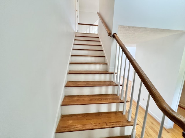 1370 County Road 759, Clanton, AL 35045 - stairway with wood finished floors