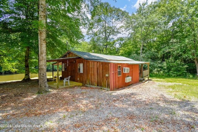 view of outbuilding