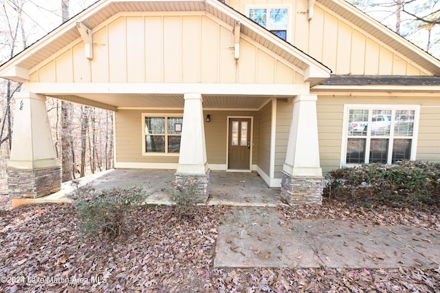 view of front of home with covered porch