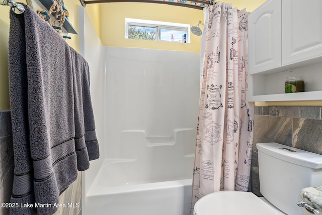 876 Ridge Rd, Dadeville, AL 36853 - full bath with shower / bathtub combination with curtain and tile walls